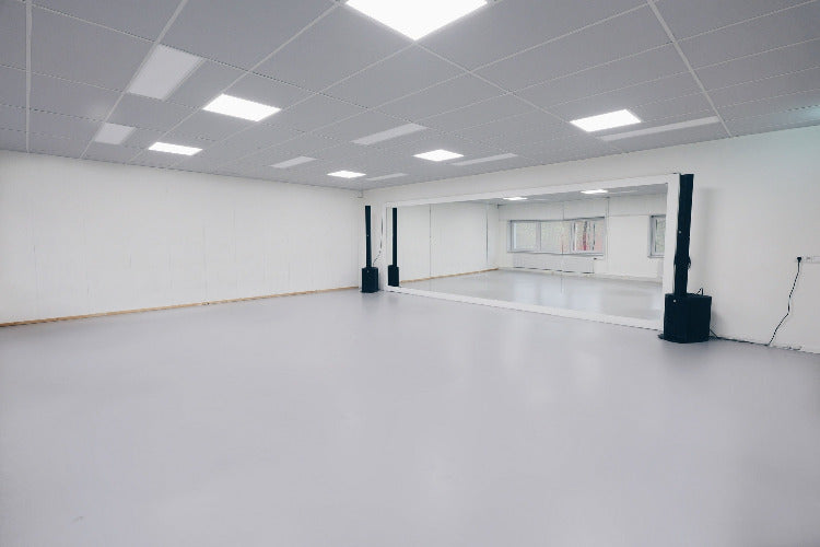 Studio Light Collab Industry

Light Studio Dance studio 